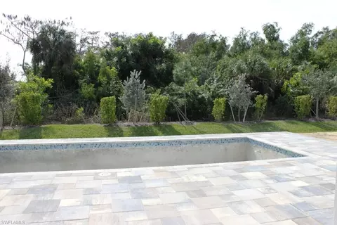 8 Willoughby Dr, Naples, FL 34110 photo 4