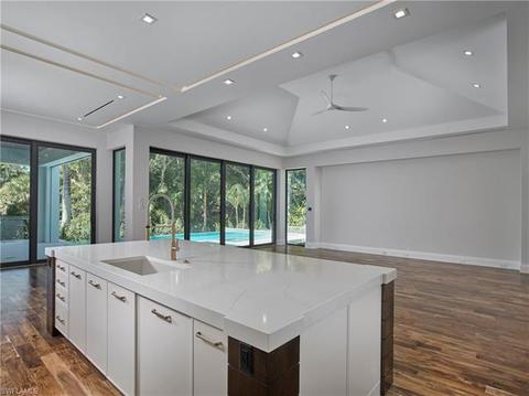 2030 Gordon Dr, Naples, FL 34102 photo 2