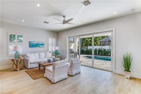 596 111th Ave N, Naples, FL 34108 photo 6