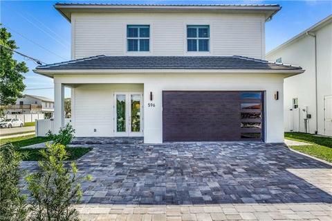 596 111th Ave N, Naples, FL 34108 photo 1