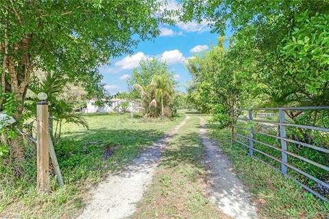 655 Sanctuary Rd, Naples, FL 34120 photo 1