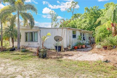 655 Sanctuary Rd, Naples, FL 34120 photo 2