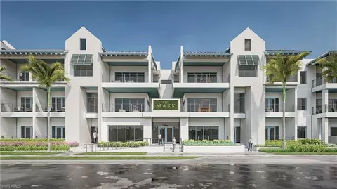 201 8th St S #204, Naples, FL 34102