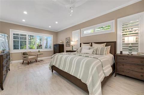 401 Mallory Ct, Naples, FL 34110 photo 9