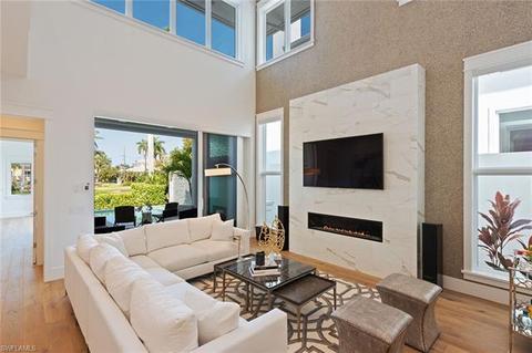 770 Park St, Naples, FL 34102 photo 2