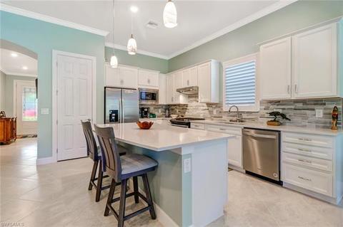 9395 Greyhawk Trl, Naples, FL 34120 photo 3