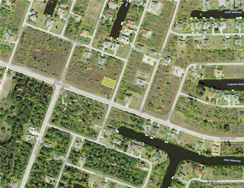 9335 Key West St, Port Charlotte, FL 33981