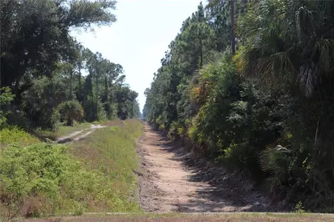 4244 E 24th St, Alva, FL 33920 photo 2