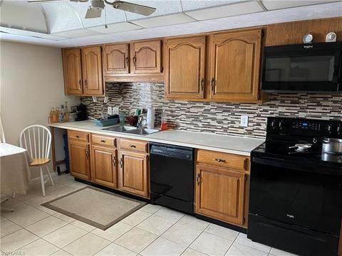 Undisclosed, Naples, FL 34110 photo 4