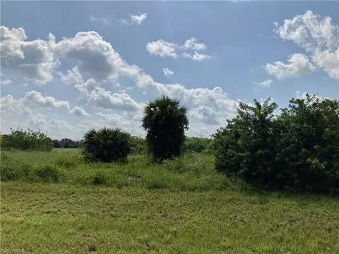 3049 E Briarwood Cir, Labelle, FL 33935