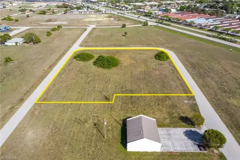 1211 NE 7th St, Cape Coral, FL 33909