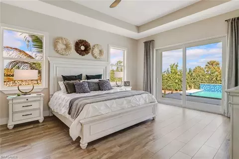 142 Cambria Ln, Naples, FL 34112