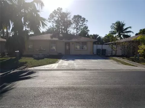 12119 Americus Ln, Naples, FL 34113
