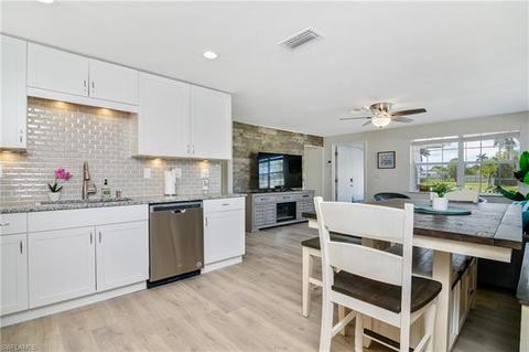 761 95th Ave N, Naples, FL 34108 photo 4