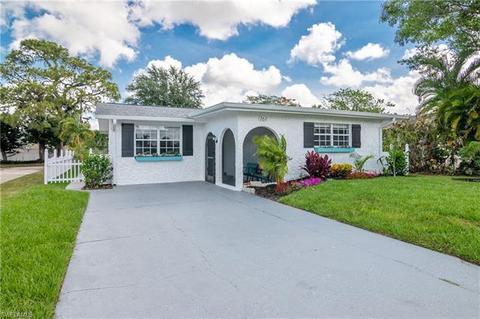 761 95th Ave N, Naples, FL 34108 photo 1