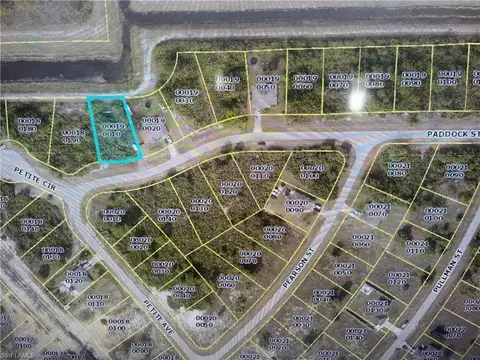 307 Paddock St, Lehigh Acres, FL 33974