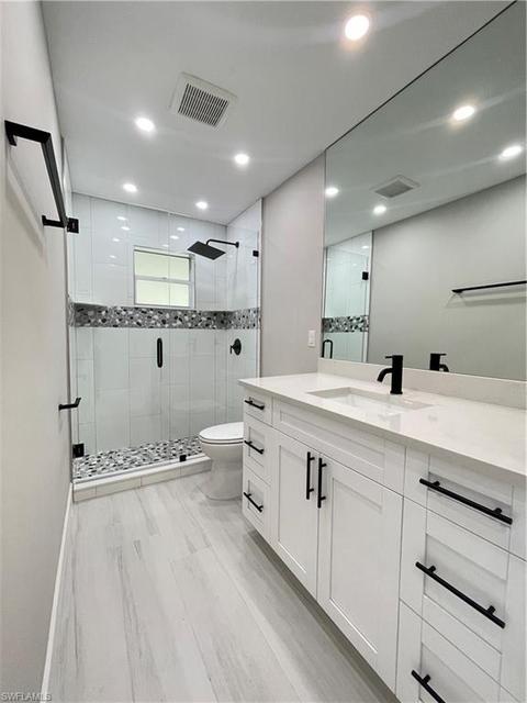 900 Coconut Cir E, Naples, FL 34104 photo 4