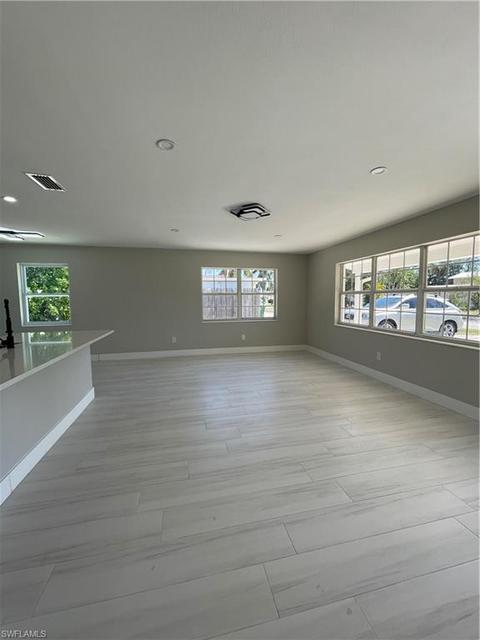 900 Coconut Cir E, Naples, FL 34104 photo 1