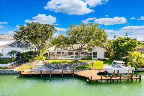 210 Bay Pt, Naples, FL 34103 photo 2