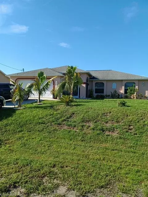 3209 15th St W, Lehigh Acres, FL 33971