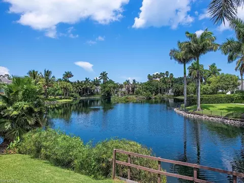 2680 Lantern Ln, Naples, FL 34102 photo 2