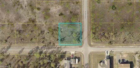 2707 E 11th St, Lehigh Acres, FL 33936