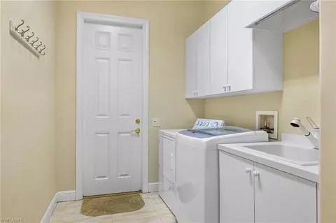 7511 Hogan Ct, Naples, FL 34113 photo 35