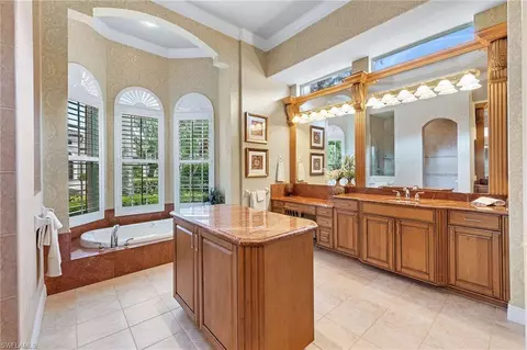 7511 Hogan Ct, Naples, FL 34113 photo 26
