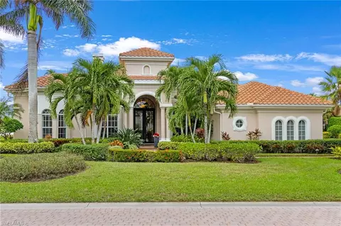 7511 Hogan Ct, Naples, FL 34113 photo 1