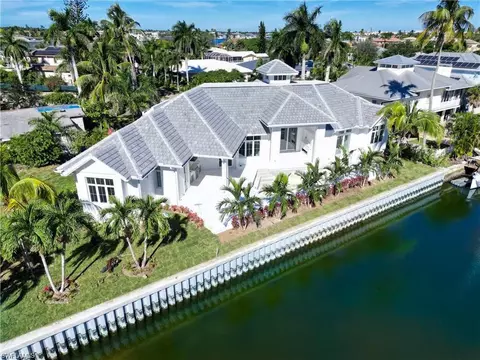 Exterior - 1675 Mullet Ct, Naples, FL 34102 photo 2 of 8