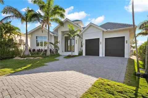 Exterior - 1675 Mullet Ct, Naples, FL 34102 photo 8 of 8