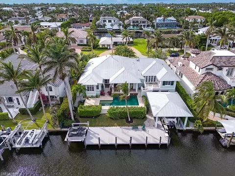 1925 7th St S, Naples, FL 34102