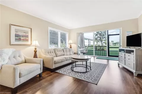 37 High Point Cir E #101, Naples, FL 34103 photo 4