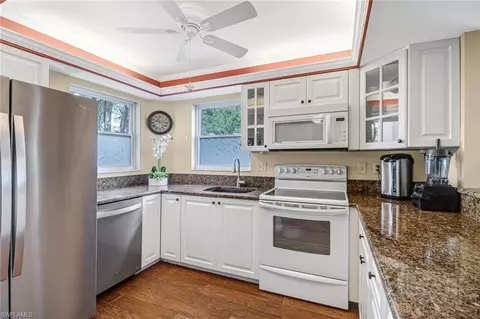 37 High Point Cir E #101, Naples, FL 34103 photo 3