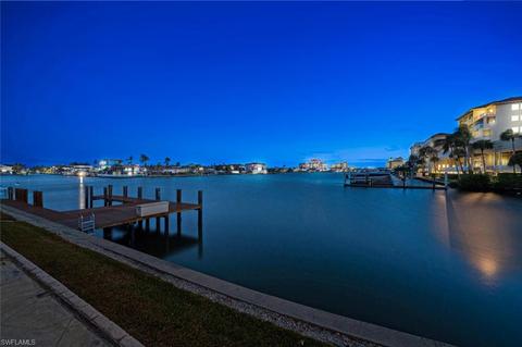 128 Bayview Ave, Naples, FL 34108 photo 2