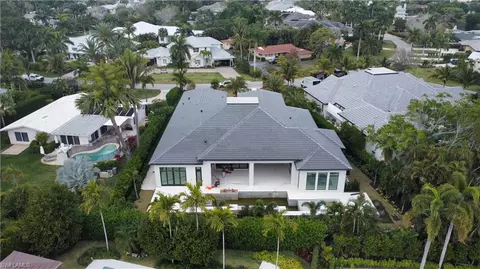 Exterior - 560 Rudder Rd, Naples, FL 34102 photo 5 of 5