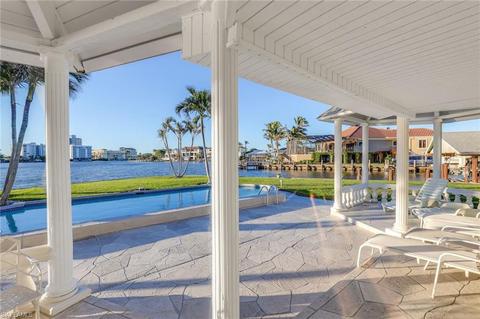 369 Pine Ave, Naples, FL 34108 photo 10