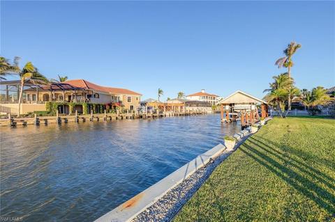 369 Pine Ave, Naples, FL 34108 photo 22