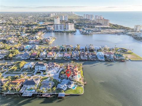 369 Pine Ave, Naples, FL 34108 photo 6