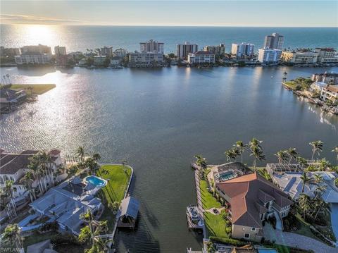 369 Pine Ave, Naples, FL 34108 photo 12
