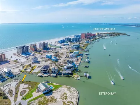 587 Carlos Cir, Fort Myers Beach, FL 33931