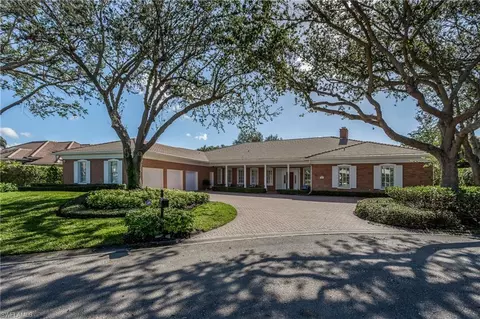704 Tamarind Ct, Naples, FL 34108