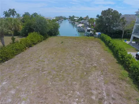 147 Capri Blvd, Naples, FL 34113 photo 3