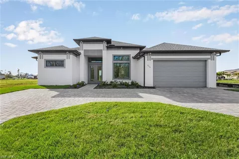 2001 Trafalgar Pkwy, Cape Coral, FL 33991