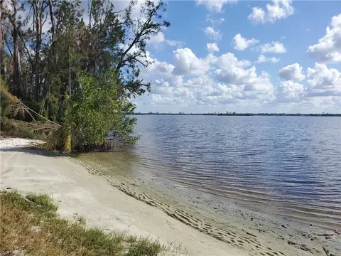 2054 Cohn Rd, North Fort Myers, FL 33917