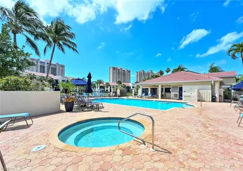 6520 Valen Way #C-104, Naples, FL 34108