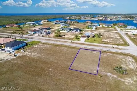 4604 Jacaranda Pkwy W, Cape Coral, FL 33993