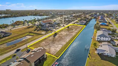 605 SW 47th Ter, Cape Coral, FL 33914