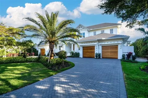 508 16th Ave S, Naples, FL 34102