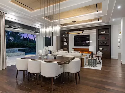 Dining - 2060 Gordon Dr, Naples, FL 34102 photo 2 of 5